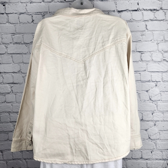 NWT Kensie Size M Denim Shacket - Picture 6 of 8